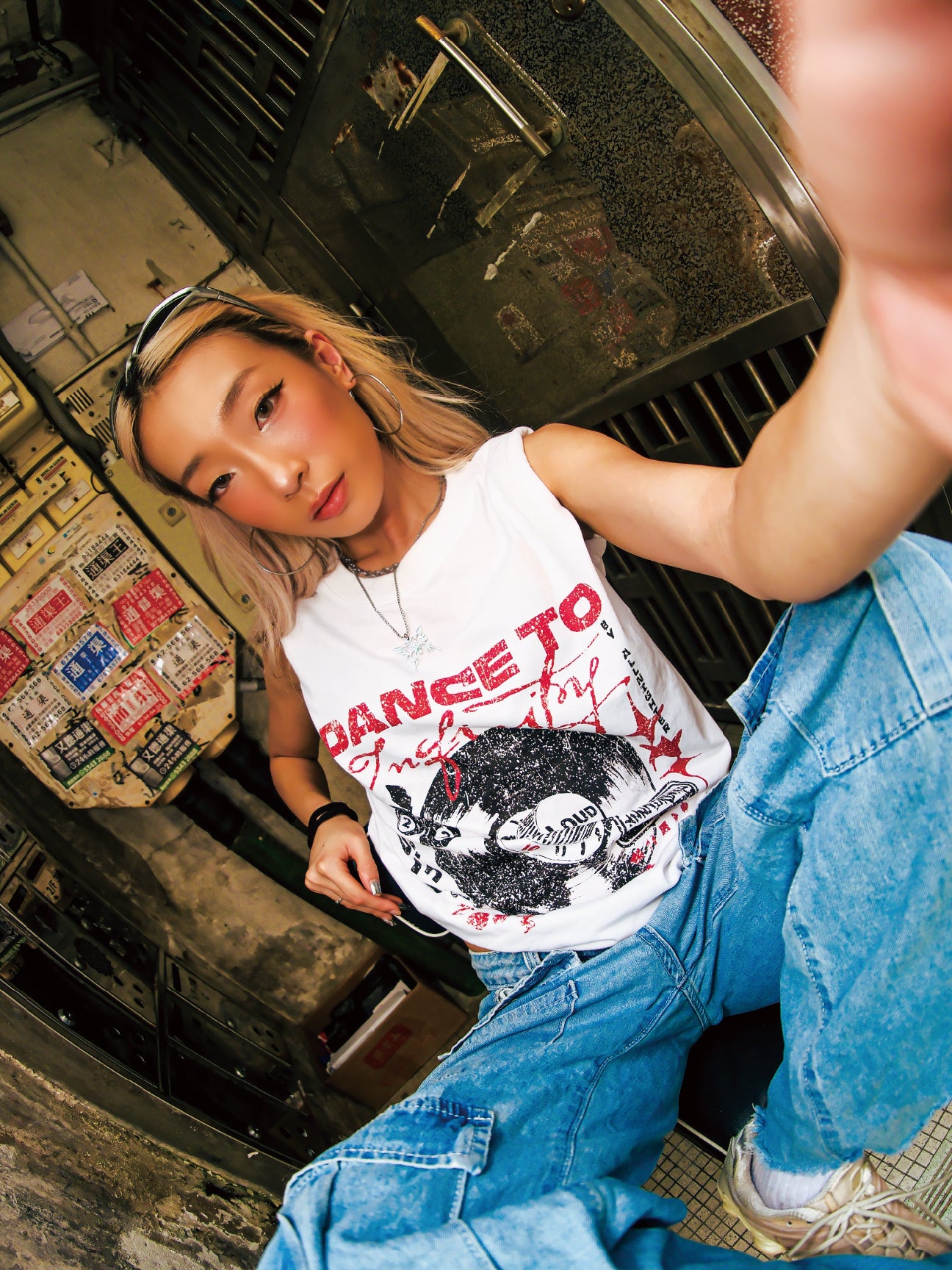 DANCE TO INFINITY T-SHIRT (WHITE)